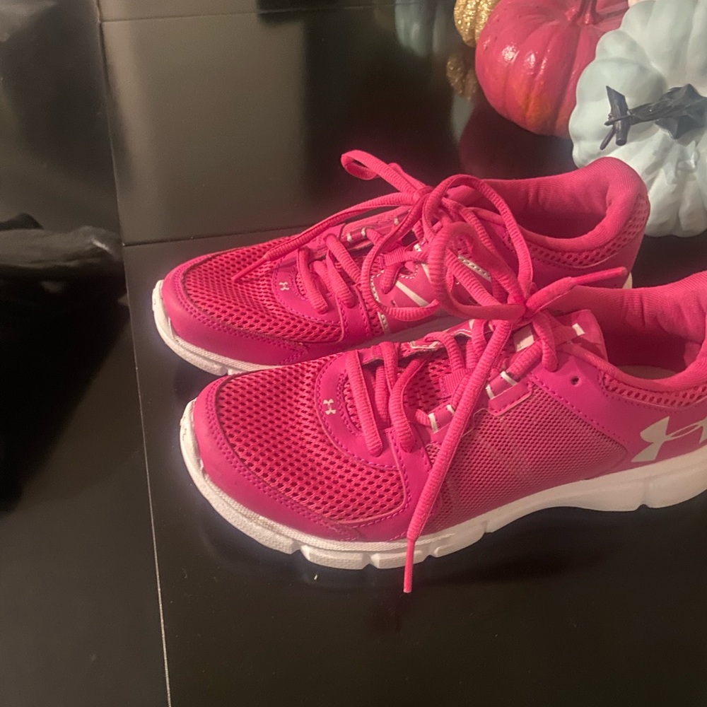 Adidas , like new condition.  Very comfortable